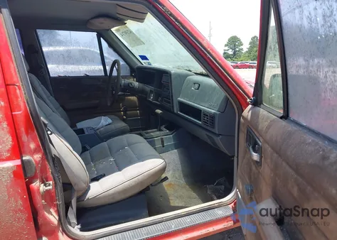 1994 Jeep Cherokee Se z USA, uszkodzony, nr VIN 1J4FT28S5RL151358